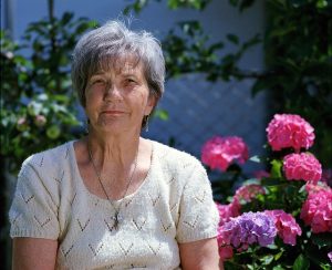 elderly-person-640x480-30902191.jpeg