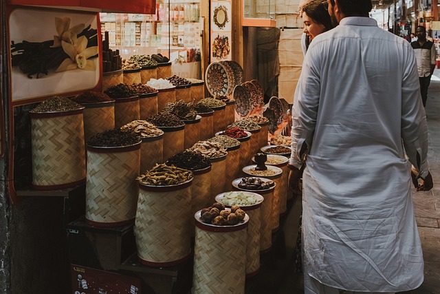 local-food-640x480-38315072.jpeg