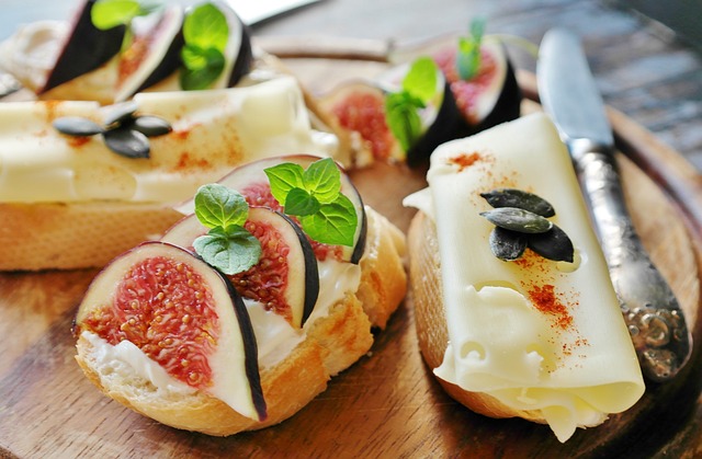 local-food-640x480-99735538.jpeg