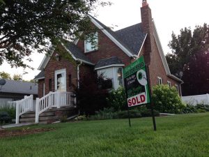yard-sale-640x480-87890259.jpeg