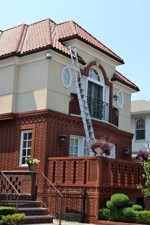 home-repair-640x480-38019753.jpeg