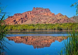arizona-landscape-640x480-50123073.jpeg