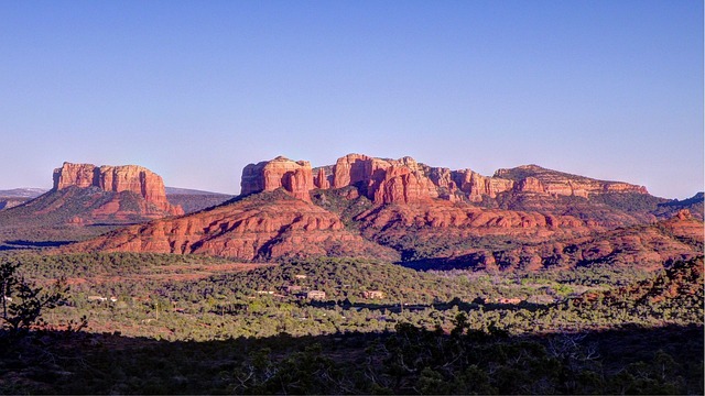 arizona-landscape-640x480-93303994.jpeg