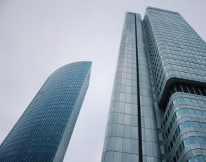 business-640x480-23854565.jpeg