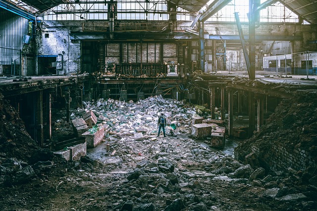 commercial-building-640x480-37099926.jpeg
