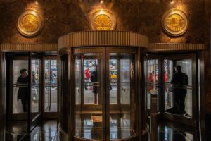 commercial-buildings-640x480-31362698.jpeg