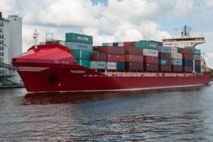 container-ship-640x480-90394133.jpeg