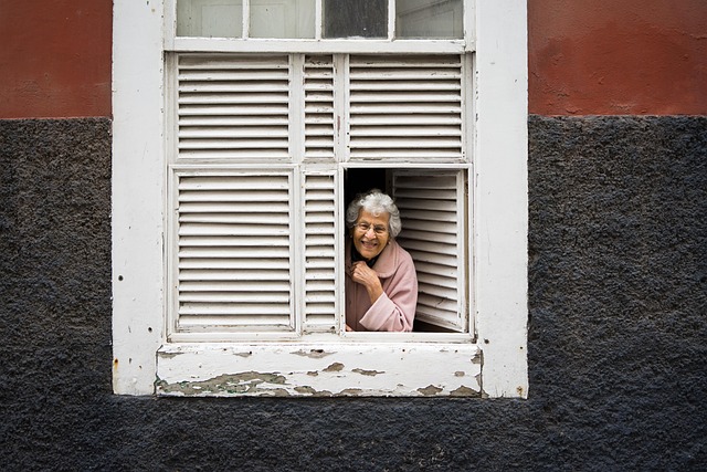 elderly-person-640x480-36421416.jpeg