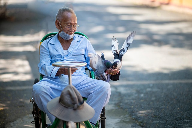 elderly-person-640x480-49396372.jpeg