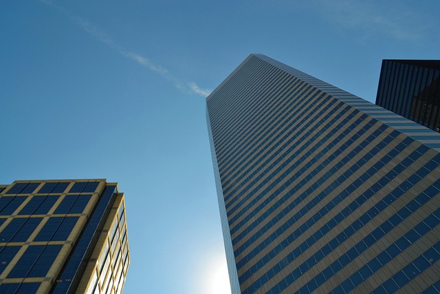 heatingheating-coolingcommercial-buildin-640x480-97617706.jpeg