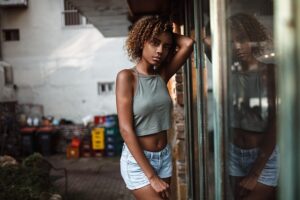 portrait-640x480-99027566.jpeg