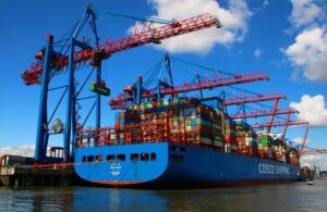 shipping-container-640x480-33313960.jpeg