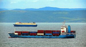 Used Shipping Containers: Streamlining On-Site Relocation with Portable Solutions