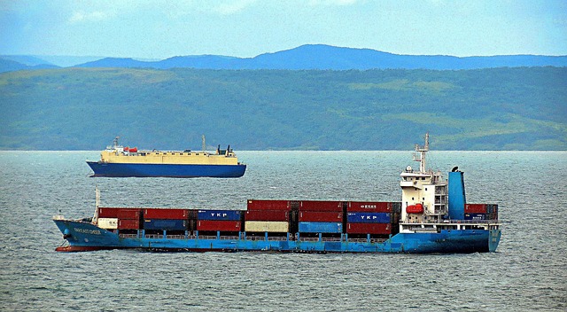 shipping-containershipping-containerscon-640x480-13368691.jpeg