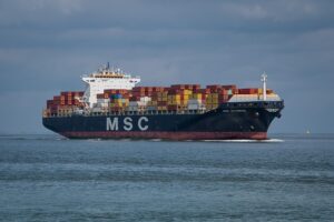 shipping-containershipping-containerscon-640x480-13871928.jpeg