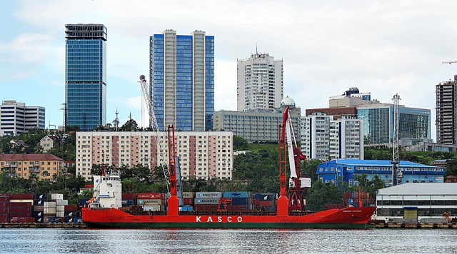 shipping-containershipping-containerscon-640x480-21340444.jpeg