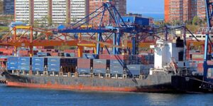 shipping-containershipping-containerscon-640x480-21872906.jpeg