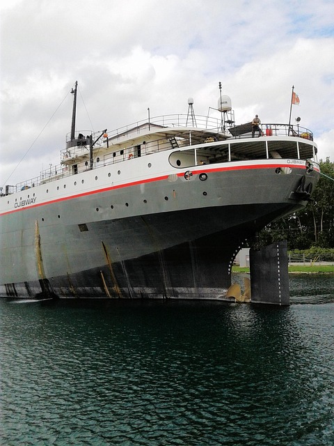 shipping-containershipping-containerscon-640x480-29968778.jpeg