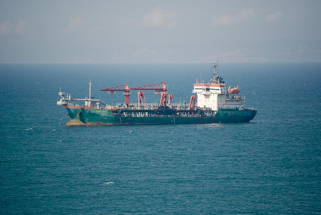 shipping-containershipping-containerscon-640x480-33027341.jpeg