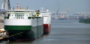 shipping-containershipping-containerscon-640x480-33093450.jpeg
