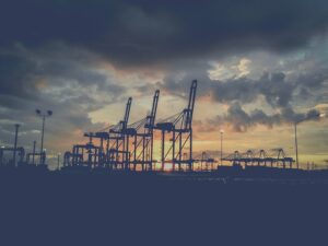 shipping-containershipping-containerscon-640x480-42678082.jpeg