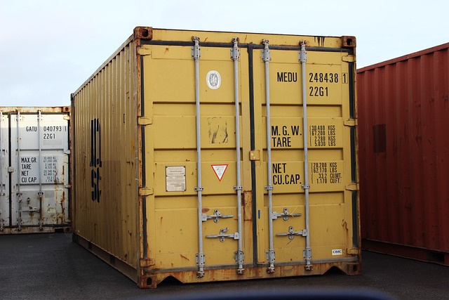 shipping-containershipping-containerscon-640x480-5982557.jpeg