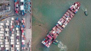 shipping-containershipping-containerscon-640x480-61104740.jpeg