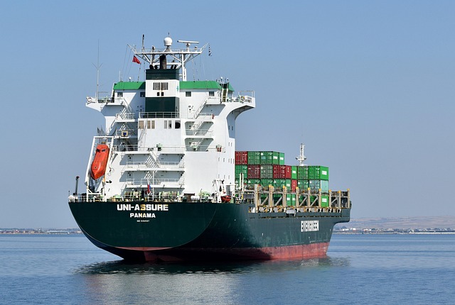 shipping-containershipping-containerscon-640x480-77469905.jpeg