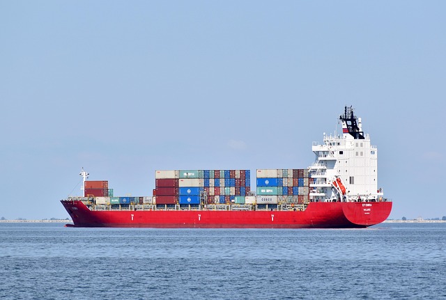 shipping-containershipping-containerscon-640x480-79960002.jpeg