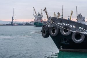 shipping-containershipping-containerscon-640x480-85923545.jpeg