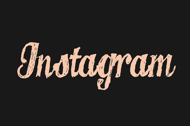 social-network-640x480-36640812.png