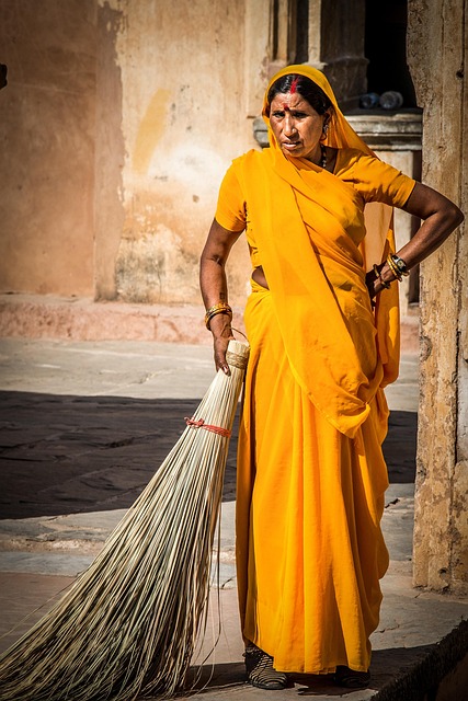 woman-640x480-50962302.jpeg