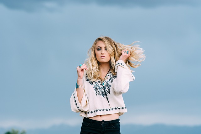 woman-640x480-6521341.jpeg