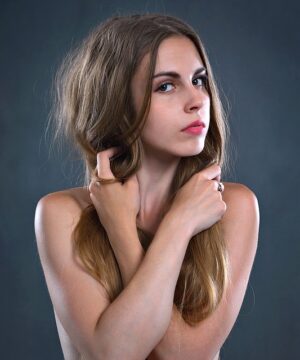 woman-640x480-95623601.jpeg