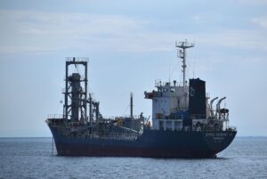 cargo-ship-640x480-10657329.jpeg