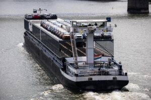 cargo-ship-640x480-28452624.jpeg
