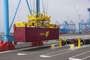 cargo-ship-640x480-54152756.jpeg
