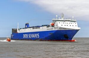 cargo-ship-640x480-72363547.jpeg