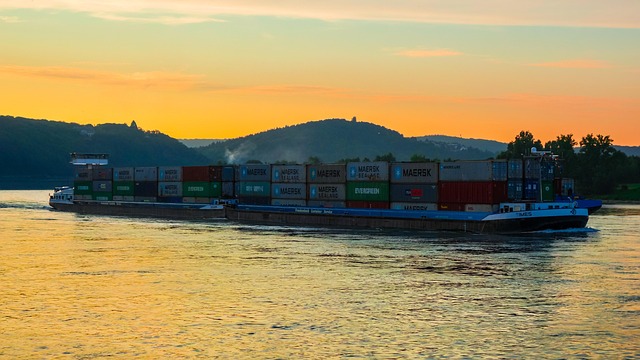 cargo-ship-640x480-94103356.jpeg