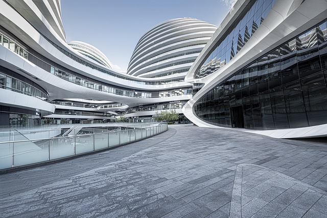 commercial-building-640x480-15213029.jpeg