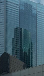 commercial-building-640x480-32421983.jpeg