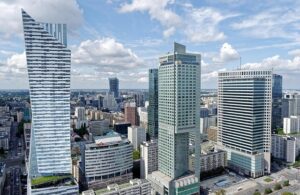 commercial-building-640x480-33899766.jpeg