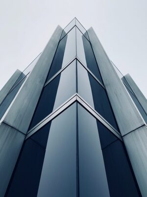 Industrial-Grade Air Curtains: Optimizing Door Efficiency and Continuous Use