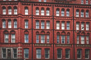 commercial-building-640x480-66573995.jpeg