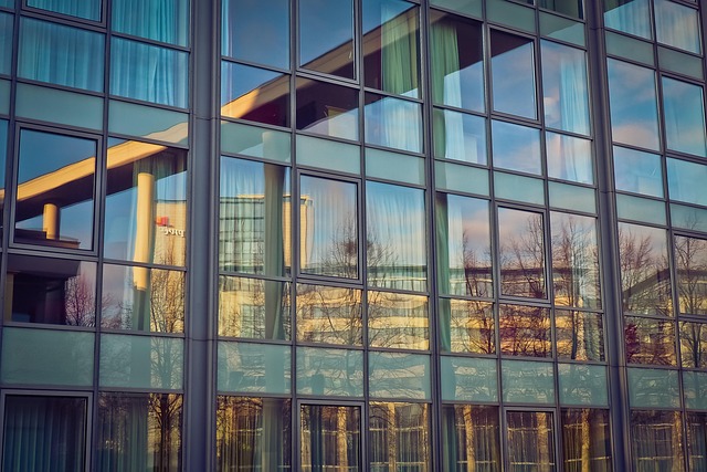 commercial-buildings-640x480-27312657.jpeg