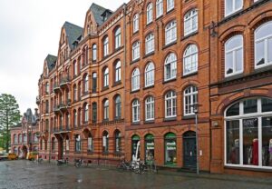 commercial-buildings-640x480-30966245.jpeg
