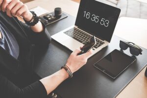 Revolutionize Web Design: Customizable Drag-and-Drop Builder for Companies