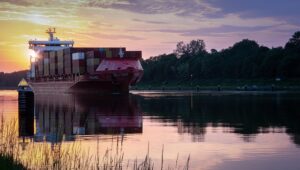 Revolutionizing Cargo Transport: Stackable Open-Sided Shipping Containers