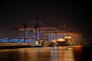 Oversized Cargo Containers: Optimizing Shipping with Heavy-Duty Dimensions