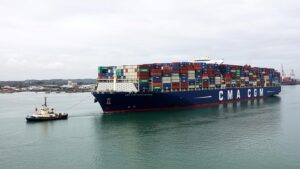 container-ship-640x480-67299799.jpeg